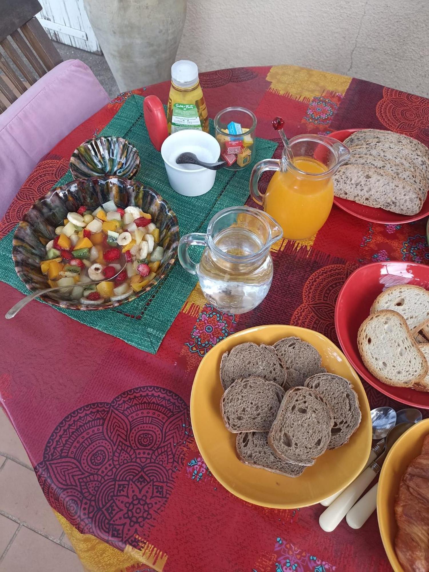Le Fer En Ceze Bed & Breakfast Sabran Exterior foto